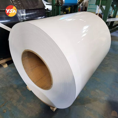 Putih Biru Hijau Warna Dilapisi Aluminium Coil PVDF Cat Gulungan Tarik Tinggi