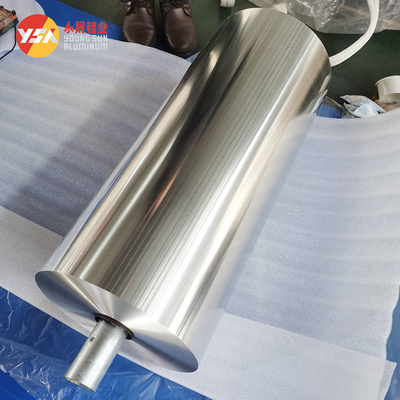 8011 H24 10mic tebal aluminium foil Dalam stok foil Jumbo Roll Untuk kemasan